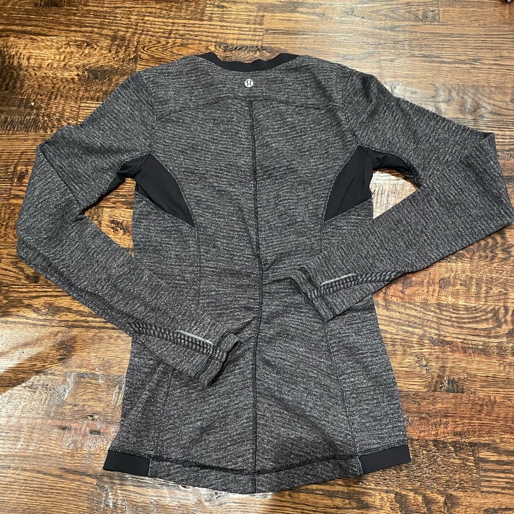 Women’s Lululemon Stretch Top